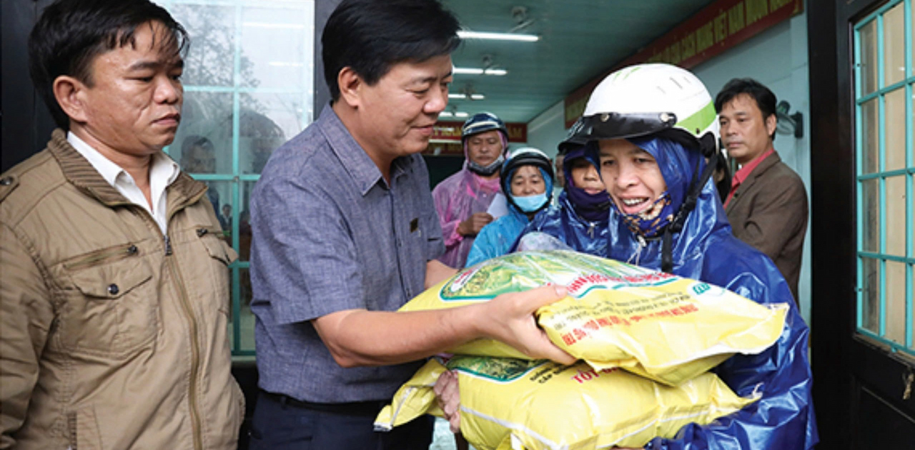 Công ty CP Phân bón Bình Điền kêu gọi toàn thể người lao động ủng hộ đồng bào bị thiệt hại do lũ lụt