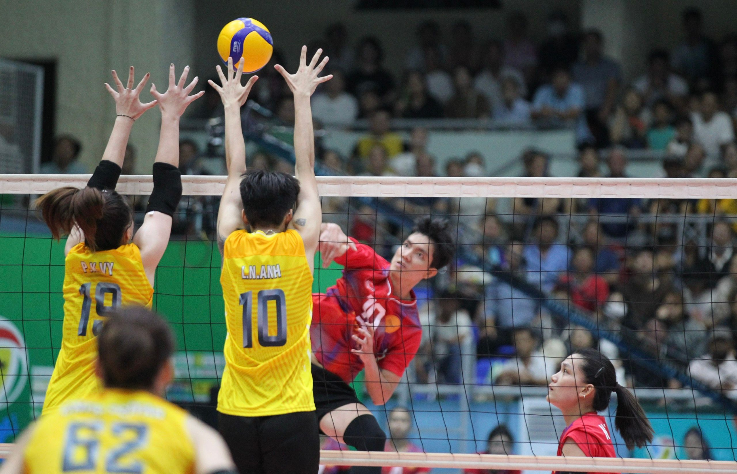 HIGHLIGHTS | VTV BÌNH ĐIỀN LONG AN - LPBANK NINH BÌNH | Giải bóng chuyền nữ quốc tế VTV9 Bình Điền
